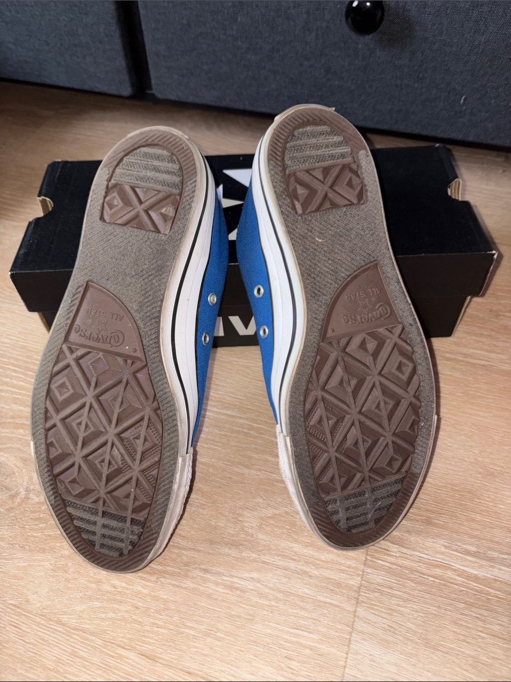Blue Converse - Picture 5 of 5